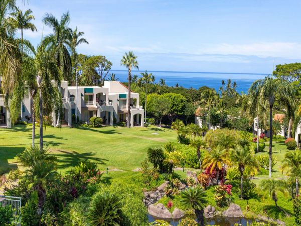 Ocean Views Vacation Condo in Kihei Two Bedroom