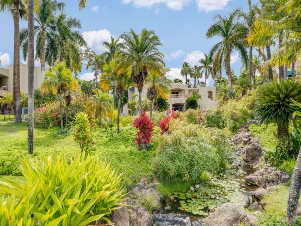 Ocean Views Vacation Condo in Kihei Two Bedroom