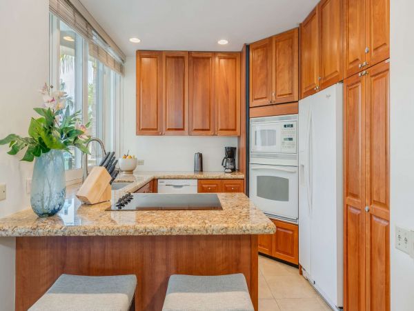 Ocean Views Vacation Condo in Kihei Two Bedroom