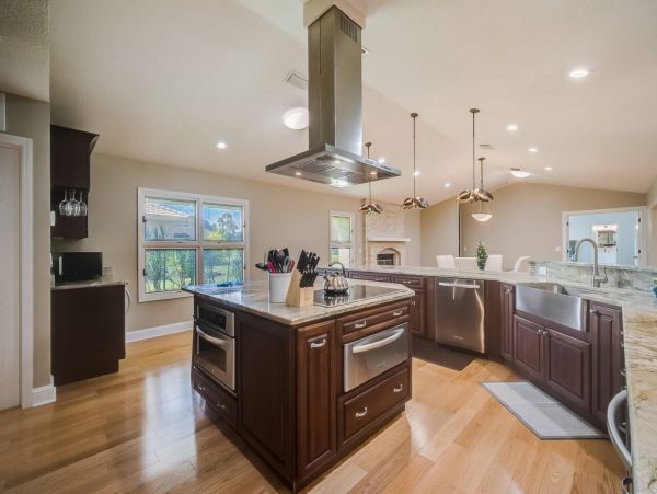 Enjoy cooking all together in this open concept kitchen and dining room