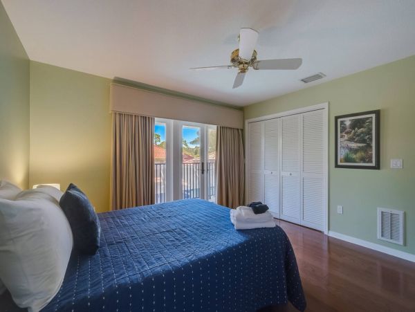 Upstairs bedroom - queen bed - connecting to deck with plenty of closet space