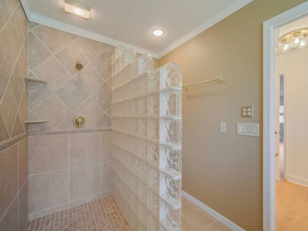 Master en-suite walk-in shower