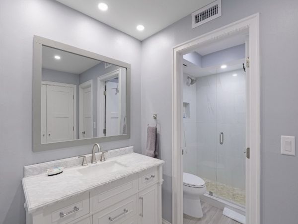 Luxury 2 Bedroom Vacation Condo in Marco Island Steps from Beach