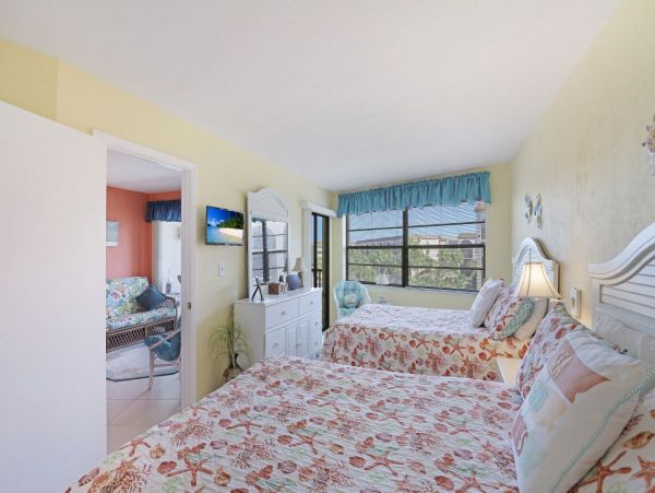 Marco Island Condo 1026761
