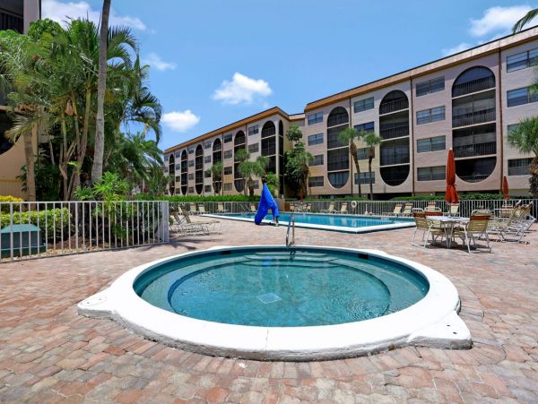 Marco Island Condo 1026761