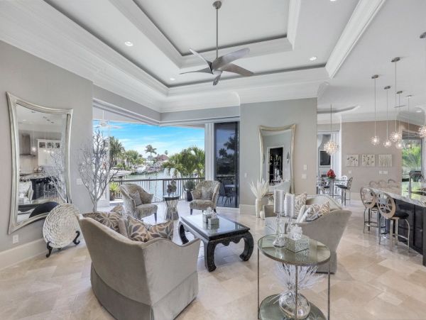 Waterfront Vacation Rental with 3 Bedrooms in Marco Island