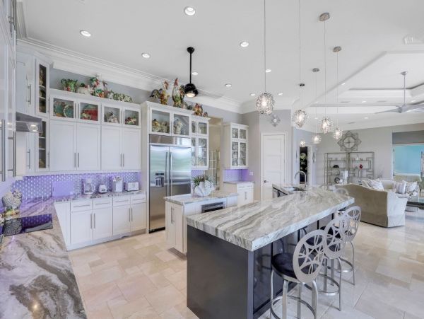 Waterfront Vacation Rental with 3 Bedrooms in Marco Island