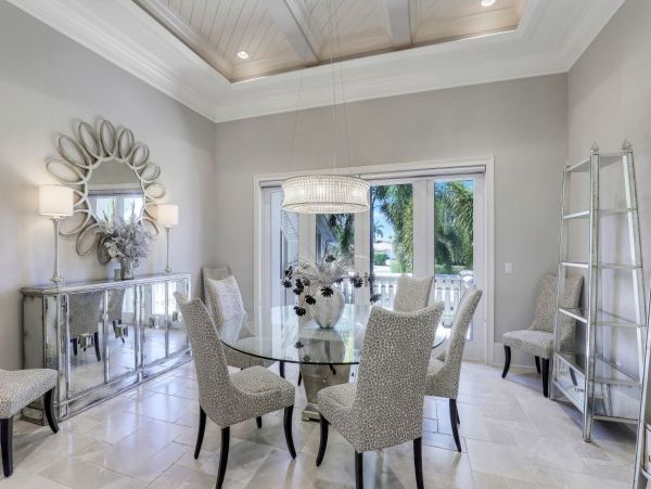 Waterfront Vacation Rental with 3 Bedrooms in Marco Island