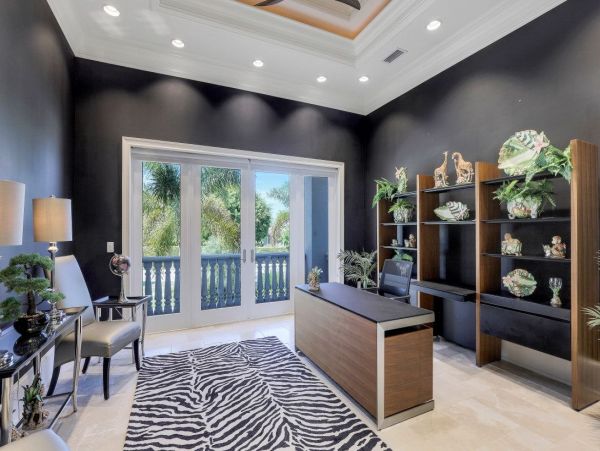 Waterfront Vacation Rental with 3 Bedrooms in Marco Island