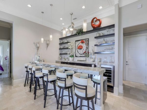 Waterfront Vacation Rental with 3 Bedrooms in Marco Island