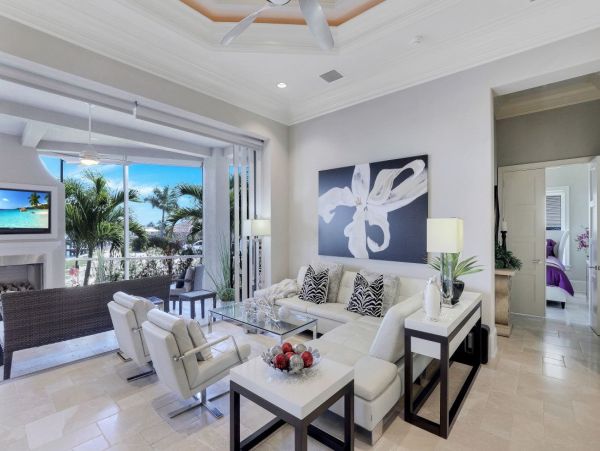 Waterfront Vacation Rental with 3 Bedrooms in Marco Island
