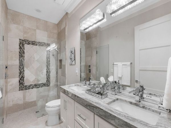Waterfront Vacation Rental with 3 Bedrooms in Marco Island