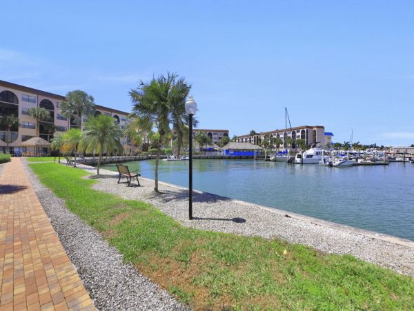 Marco Island Condo 1026763