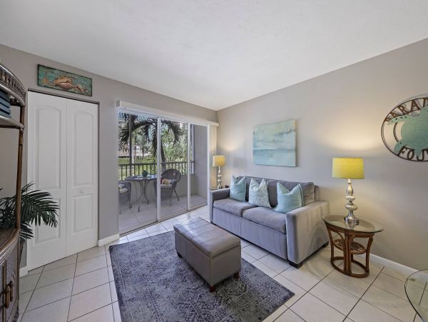 2nd Floor Vacation Condo in Marco Island
