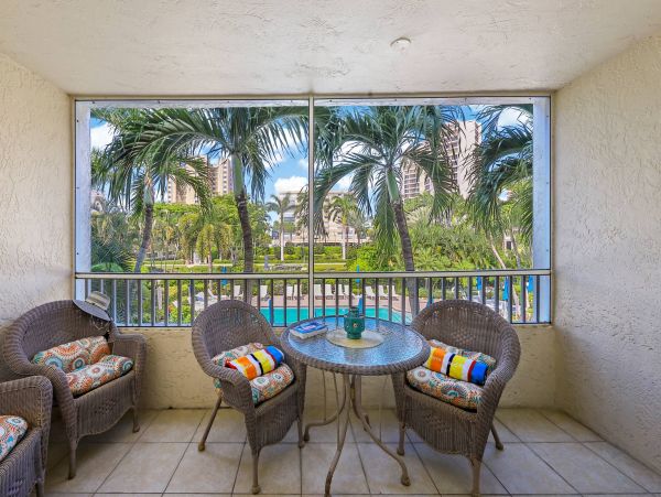 2nd Floor Vacation Condo in Marco Island