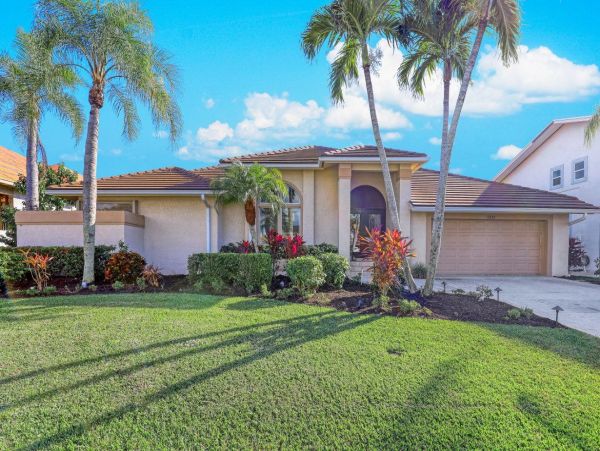 Marco Island 3 Bedroom Home with Pool & Dock