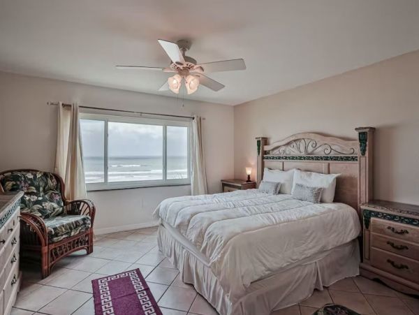 Oceanfront Vacation Townhouse in St. Augustine 10 Guests