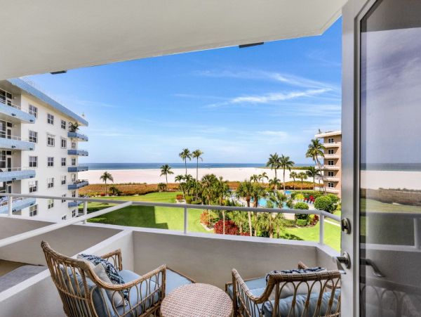 Marco Island Condo 1026775