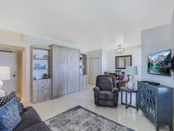 Marco Island Condo 1026775