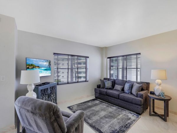 Marco Island Condo 1026775