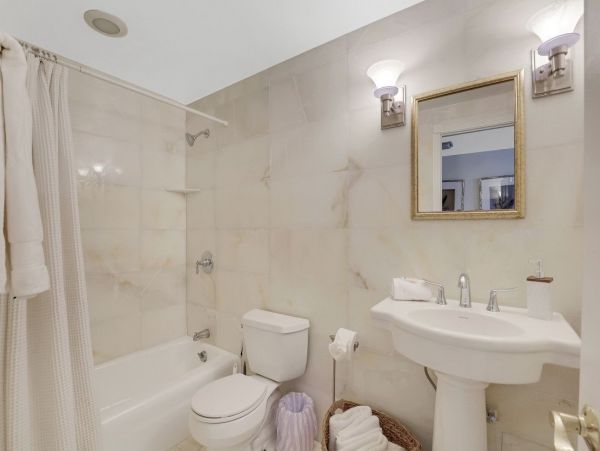 Marco Island Condo 1026775