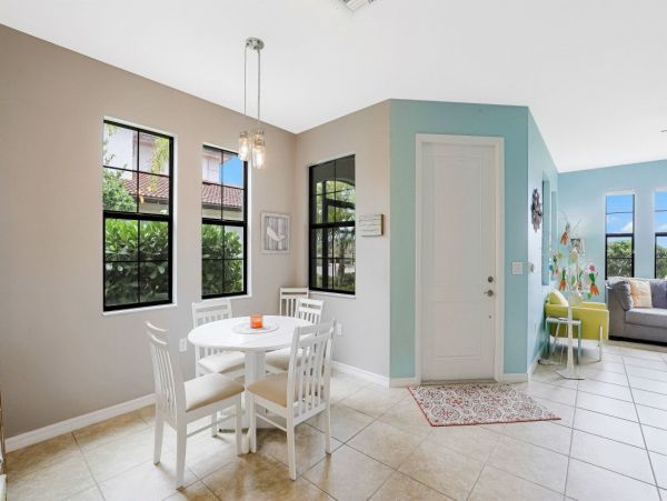 Naples Condo 1026778