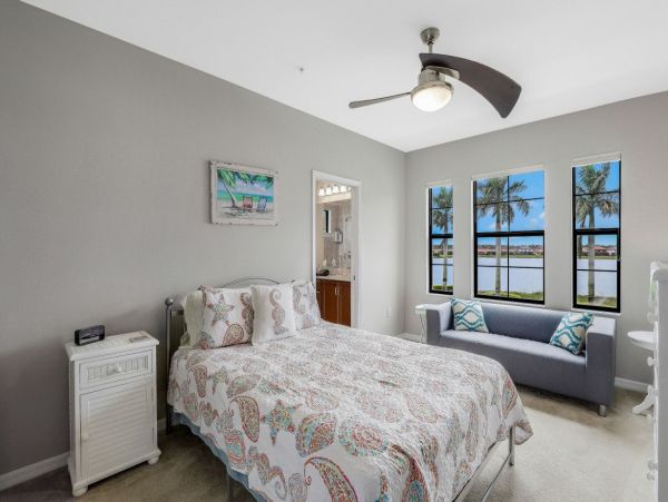 Naples Condo 1026778