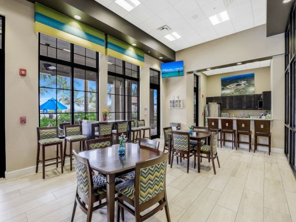 Naples Condo 1026778