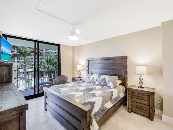 Marco Island Condo 1026779