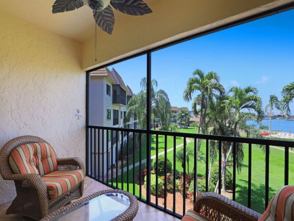 Marco Island Condo 1026782