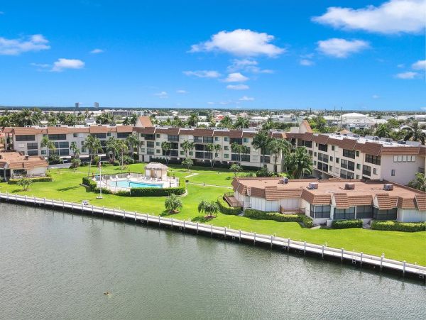 Marco Island Condo 1026782