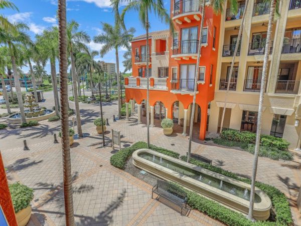 Marco Island Vacation Rental - Waterfront Condo with Balcony & Pool