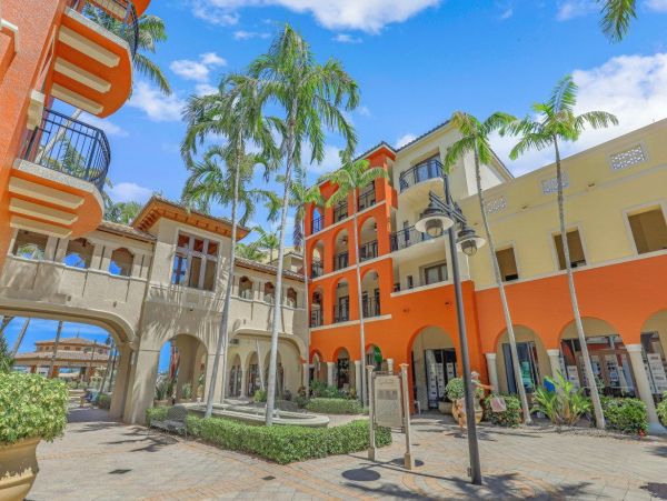 Marco Island Vacation Rental - Waterfront Condo with Balcony & Pool