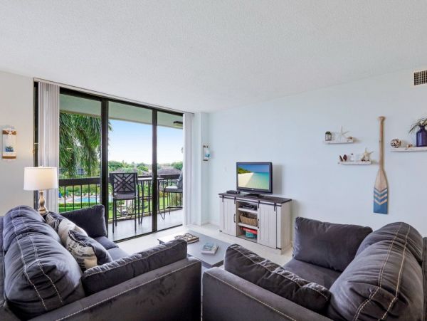 Marco Island Condo 1026787