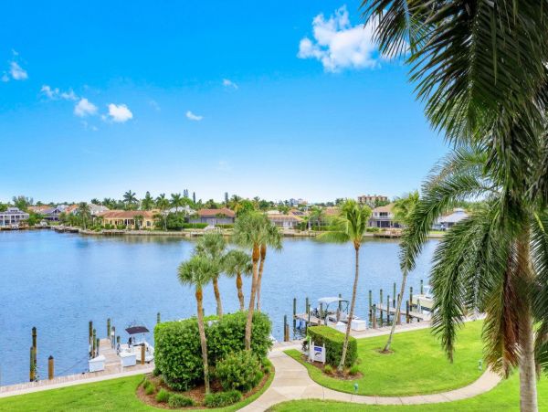 Marco Island Condo 1026787