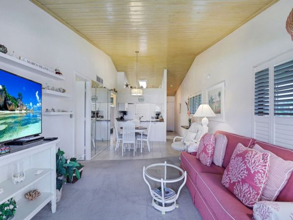 Marco Island Condo 1026789