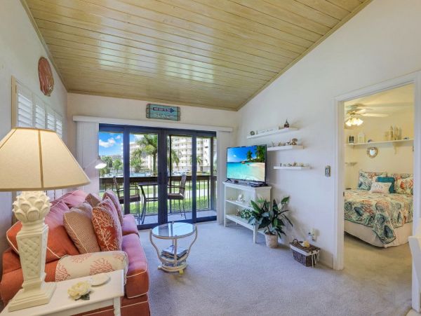 Marco Island Condo 1026789