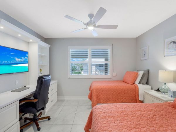 Marco Island Condo 1026792