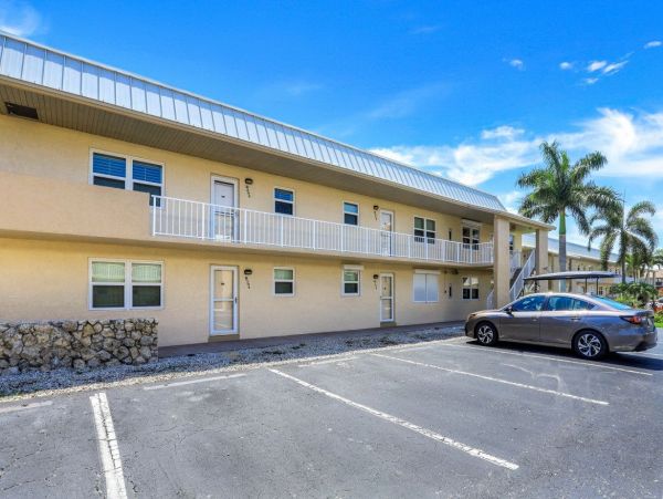 Marco Island Condo 1026792