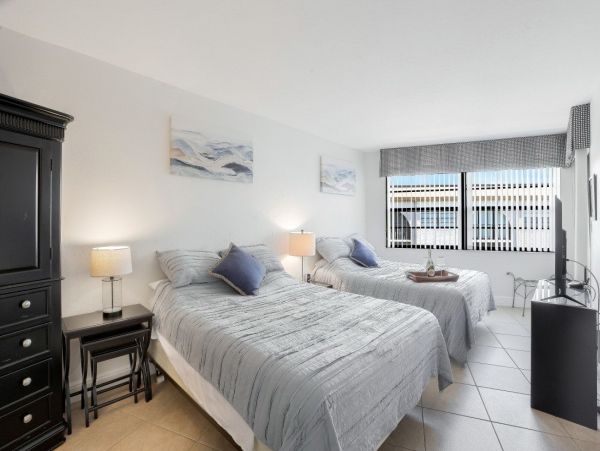 Marco Island Condo 1026795