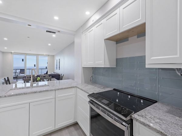 Luxury Beach Condo New Arrival in Marco Island