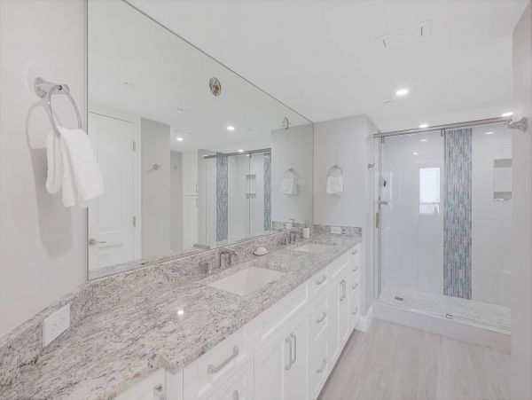 Luxury Beach Condo New Arrival in Marco Island
