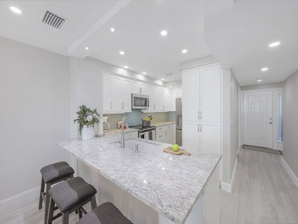 Luxury Beach Condo New Arrival in Marco Island