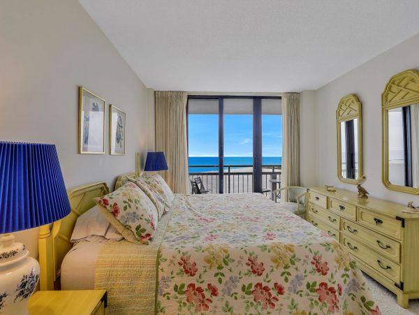 Marco Island Condo 1026803