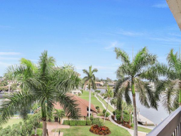 Marco Island Condo 1026806