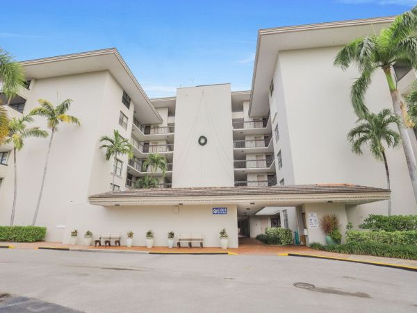 Marco Island Condo 1026806