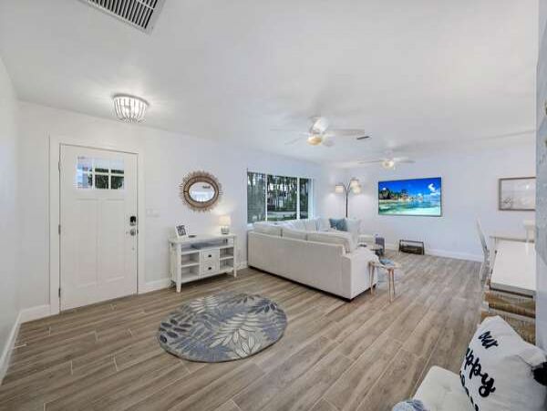 Canal-Front Vacation Home with Pool and Boat Dock in Naples