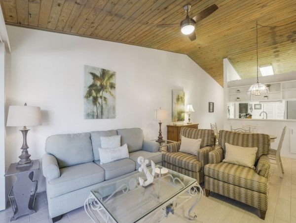 Marco Island Condo 1026810