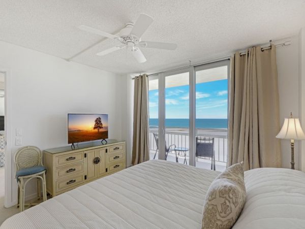Marco Island Condo 1026811