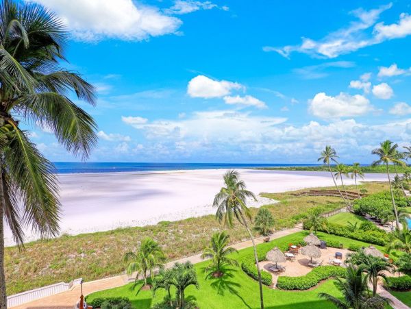 Wow the Views Just Don't Get Better Than This! Marco Luxury Condo